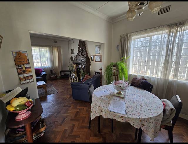 3 BEDROOM FREEHOLD FOR SALE IN REWLATCH